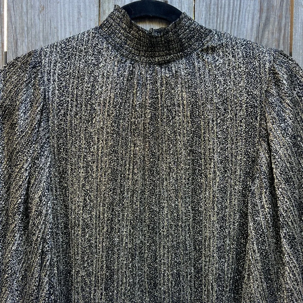 VINCE CAMUTO Gold Smocked Neck Metallic Top Women’s Medium NWT NEW - Picture 8 of 14